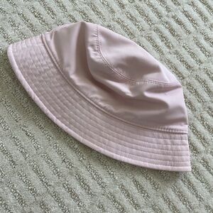 Aritzia Bucket Hat
